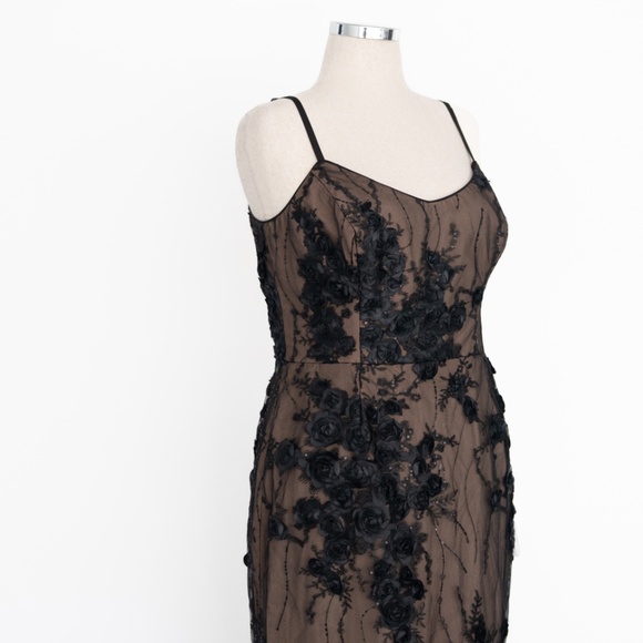 Dress The Population - Giovanna Floral Mesh Appliqué Gown - Picture 10 of 16